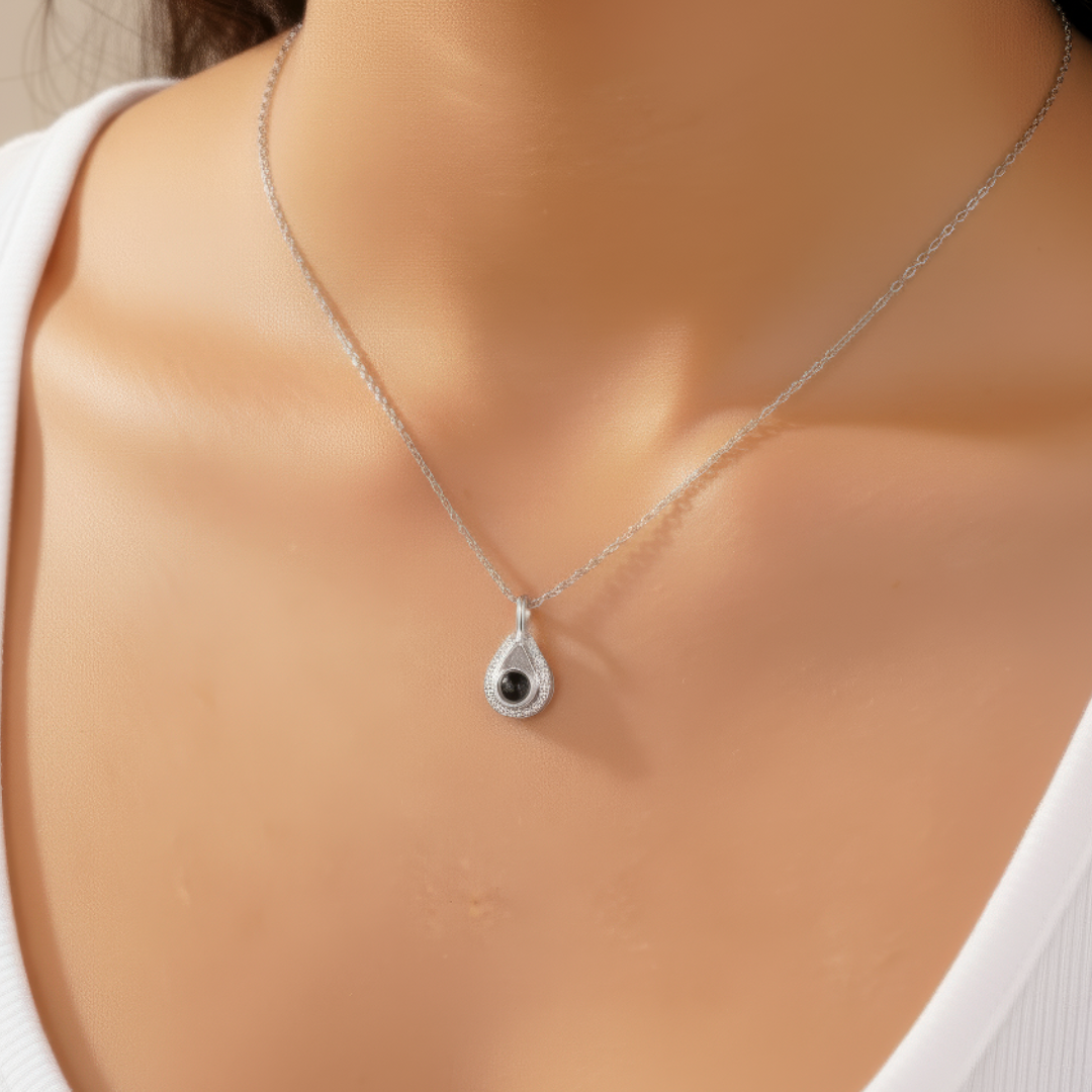 שרשרת גל משובצת - עם תמונה מוצפנת